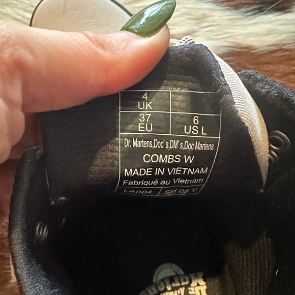 Dr. Martens Combs Bootie - Women's - Picture 4 of 7